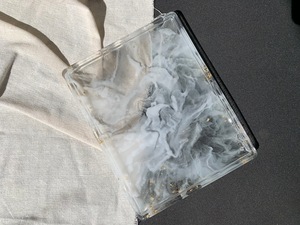 ถาดเรซิ่นทำมือ: ลายหินอ่อน แต่งขอบทอง - Product Image 3