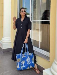 Sac fourre-tout en coton matelassé indien fait main |   Sac fourre-tout écologique réutilisable en tissu. Sac bleu Palm (avec fermeture éclair), 100% coton - Product Image 2