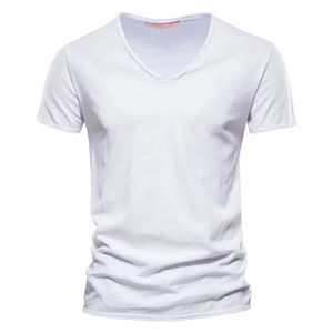 T-shirt col en V 100 % coton de qualité supérieure pour homme – Design tendance, coupe ajustée, manches courtes, motif uni tricoté - Product Image 4