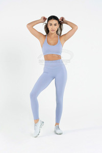 Pantalon de sport de style décontracté XL pour femmes taille haute sans couture soutien-gorge de yoga leggings avec fonction push-up respirant fabriqué au Pakistan - Product Image 3