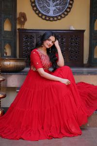 Vestidos Anarkali Tradicionales Indios de Tela Sintética con Bordado Zari y Lentejuelas para Bodas y Festivales - Product Image 5
