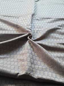 Tissu brocart jacquard à motif de feuillage avec finition métallique, textile jacquard tissé pour vêtements et habillement - Product Image 1