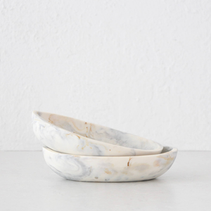 Juego de Fruteros Artizon Studio de Lujo, Diseño Elegante en Espiral, Resina Pulida Perlada Blanca, Ecológico, Duradero, Apto para Alimentos, Clásico - Product Image 1