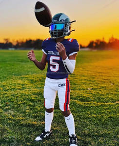 Maillot de football américain Kit de sport pour hommes et enfants Tops et shorts d'entraînement imprimés avec logo personnalisé pour garçons et filles - Product Image 1