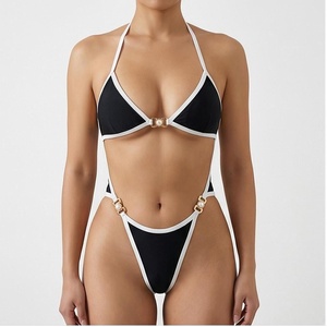 Ensemble de bikini contrasté noir et blanc pour femmes, haut triangle à col halter, bas string, décor perlé, maillot de bain en spandex et nylon - Product Image 1