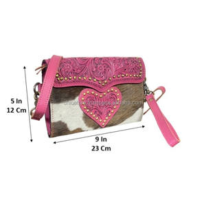 กระเป๋าคลัทช์หนังวัวแท้ลายหัวใจสไตล์ตะวันตก ปี 2026  แบบสะพายข้าง สายปรับได้ เหมาะสำหรับผู้หญิง - Product Image 2
