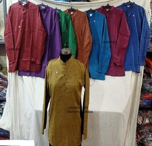 Kurta ผ้าฝ้ายสไตล์ nepali Hippy จากอินเดียสีทึบขายส่งอินเดียและปากีสถาน - Product Image 1