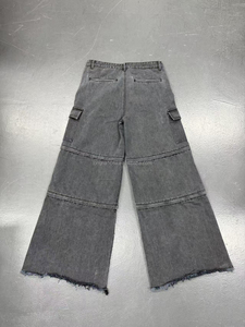 Pantalon cargo en jean délavé taille haute pour homme, coupe ample, jambe large, avec poches zippées, style utilitaire, en coton pour l'automne - Product Image 2