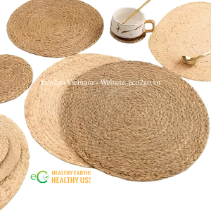 Mantel Individual Redondo de Junco Natural Tejido a Mano, Decoración Rústica Bohemia para Mesa de Comedor, Hecho a Mano en Vietnam por Eco2go - Product Image 4