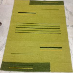 Alfombra Dhurrie de lana de estilo escandinavo | Patrón geométrico minimalista reversible para decoración del hogar - Product Image 2
