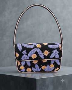 Pochette de mariée perlée avec broderie et sangles, motif bonbon, sac à main de soirée pour femme de haute qualité et mignon - Product Image 2