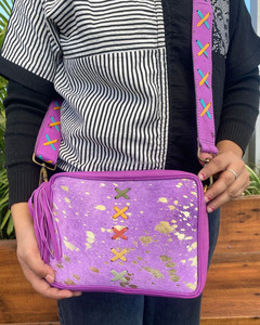 กระเป๋าสะพายไหล่หนังโลหะสีทองสำหรับผู้หญิง, กระเป๋าสะพายข้างกระเป๋าถือสำหรับเดินทางกลางแจ้งมีพู่ห้อย - Product Image 3