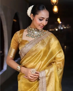 Sari en soie tissée Banarasi pour femme KV avec bordure en dentelle et chemisier non cousu - Product Image 3