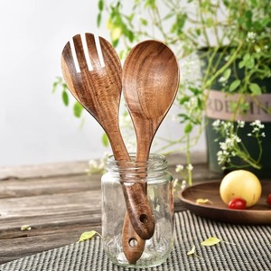 Ensemble de Cuillères et Fourchettes à Salade en Bois Écologique au Design Classique Fait Main - REHMAN CRAFT Cuillère et Fourchette à Salade en Bois Massif Naturel pour la Cuisine - Product Image 3