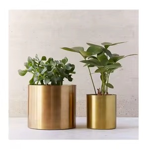 Jardinière en métal élégante, pot de fleurs décoratif pour l'intérieur et l'extérieur, conteneur pour plantes, maison et jardin - Product Image 4