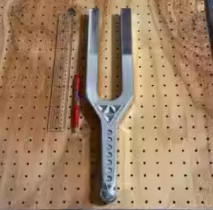 ส้อมเสียงขนาดใหญ่พิเศษ พร้อมกุญแจ DNA ค่าความถี่ D288hz และ A432hz ผลิตโดย Mars จัดส่งรวดเร็ว - Product Image 6