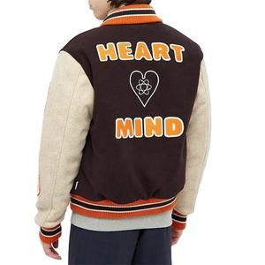 Veste Letterman originale avec patchs en chenille brodés col rond manches en cuir chauffant décoration de bouton de remplissage en coton - Product Image 5