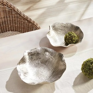 Vase de table en aluminium fait main, finition dorée, design moderne, écologique, de haute qualité, bol décoratif pour la décoration - Product Image 3