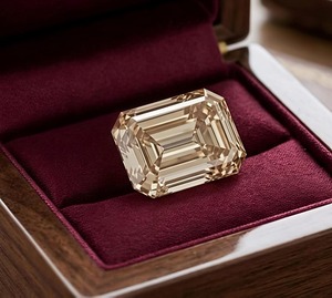 Diamant de laboratoire en gros 1,5 carat émeraude jaune fantaisie VVS2 certifié IGI CVD 3EX coupe excellente pour les acheteurs internationaux de diamants - Product Image 3