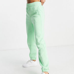 Pantalones Deportivos Anchos Personalizados para Mujer, Estilo Urbano con Frente Plano, Cintura Elástica y Bolsillos, Hechos de Poliéster - Product Image 1