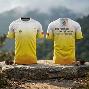 เสื้อยืดวิ่งสำหรับผู้ชาย พิมพ์โลโก้ได้ น้ำหนักเบา เหมาะสำหรับออกกำลังกายในยิม - Product Image 1