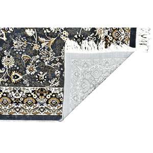 Tapis décoratif de qualité supérieure avec motif élégant pour l'intérieur de la maison et les espaces commerciaux, disponible à la vente - Product Image 2