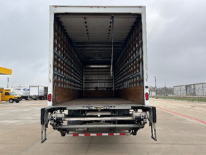 Camión de Caja Mediana International MV607 Usado en Buen Estado, Años 2019/2020, con Transmisión Automática, 216,430 millas - Product Image 4