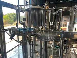 Máquina Automática de Llenado de Bebidas con PLC Eléctrico de 40 BPM para Agua Pura y Botellas de 200 ml - Product Image 5