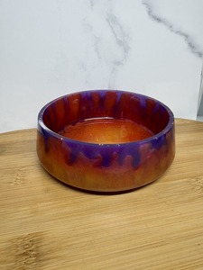 Bol en résine époxy artisanal rond, motif tourbillon violet-orange, translucide marbré, plat décoratif pour la décoration intérieure - Product Image 3