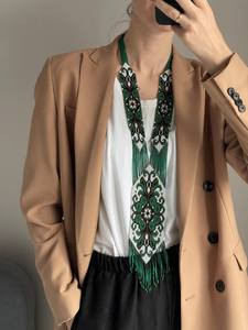 Collier long bleu tendance pour femme, collier perlé Gerdan, perles ukrainiennes, motif géométrique, idéal pour mariage et soirée - Product Image 4