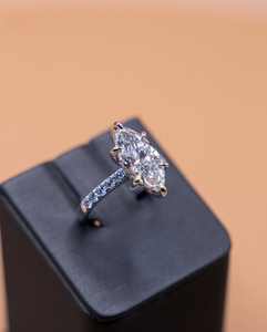 Anillo de Compromiso de Plata 925 con Moissanita Corte Marquesa VVS Color D de 4CT para Mujer, Anillo de Boda, Listo para Enviar - Product Image 4