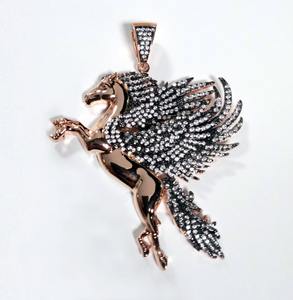 Pendentif Cheval en Argent Sterling 925 Plaqué Or HIP HOP avec Pierres de Moissanite Incrustées, Design Animalier, Breloques Diamantées - Product Image 2