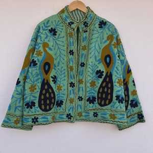 Veste en velours brodée Suzani faite à la main pour femme, style bohème, brodée Suzani, fabriquée en Inde, robes décontractées - Product Image 3