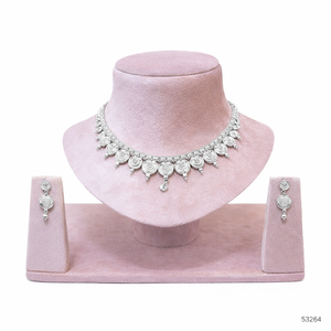 Collar de Mujer MOLL JEWELLERS, Moderno y Elegante, de Latón Sólido Chapado en Oro/Rodio/Plata, con Circonita Natural, Diseño de Hoja y Cadena de Cuerda - Product Image 2