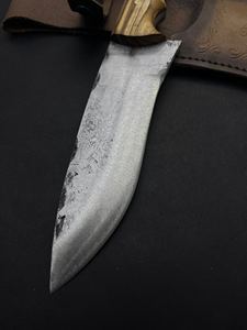 Cuchillo de Caza Bowie Jexa Jexa-HC-175, Acero con Alto Contenido de Carbono 5160, Hoja Fija con Borde Parcialmente Dentado, Mango de Madera de Olivo, Funda de Cuero - Product Image 4
