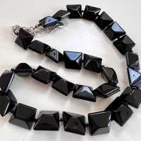Collier en résine noire en forme de cœur chrétien de qualité supérieure MN EXPORTS, fait main, pendentif de mode, bijoux élégants pour femmes, pour les soirées