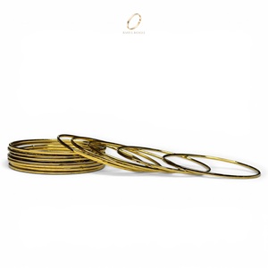 Vente en gros de bracelets tendance en acier inoxydable plaqué or 18 carats de qualité supérieure pour femmes, bijoux de mariage indiens - Product Image 4