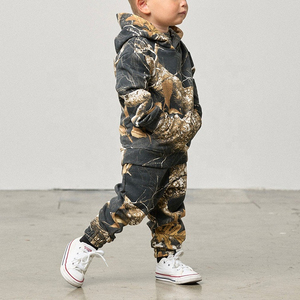 Conjunto Deportivo Infantil 2 en 1, Ecológico, Estampado, Personalizado, de Invierno, Transpirable, de Algodón y Felpa, con Sudadera con Capucha y Pantalones Deportivos, Servicio OEM, Venta al Por Mayor - Product Image 3