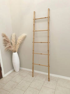 Étagère à serviettes en bambou réglable de 50 cm, 3, 4, 5 ou 6 marches, design autoportant pour l'installation dans la salle de bain - Product Image 3