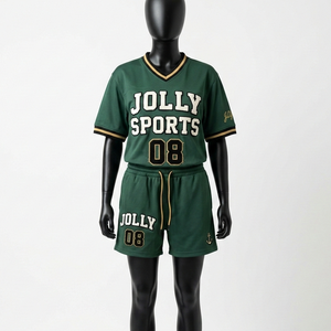 Conjunto de camiseta y pantalones cortos de fútbol de poliéster interlock premium de 210 GSM, verde con ribete dorado, conjuntos con logotipo personalizado - Product Image 5