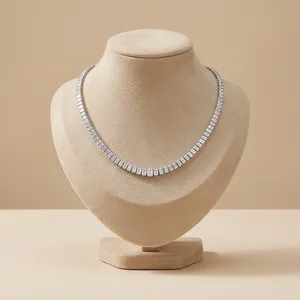 Collier Chaîne Tennis en Or avec Diamants de Laboratoire Taille Émeraude, Collier de Luxe en Or avec Diamants de Laboratoire Forme Rectangulaire Scintillante - Product Image 2