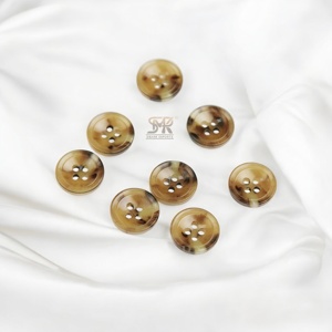 Boutons en corne de buffle sélectionnés par des tailleurs, 4 trous, ronds, polis, pour chemises, manteaux, vêtements, couture et artisanat de mode - Product Image 3