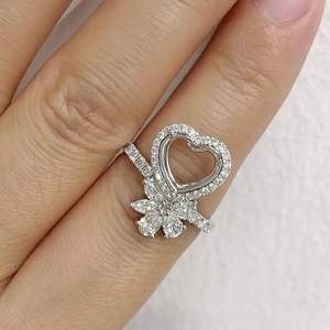 แหวนเพชรรูปหัวใจ เพชรเลี้ยงในห้องปฏิบัติการ แหวนเพชรเรียบหรู แหวนหมั้นดีไซน์คลาสสิก ทองคำแท้ 14k เครื่องประดับชั้นดี - Product Image 1