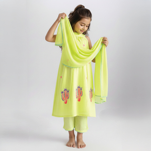 Best Quality Yellow Tunic Set <b>Kurti</b> with Round Neck and Sleeves Comfortable Ethnic Wear for Daily Use at Affordable Price - Product Image 1