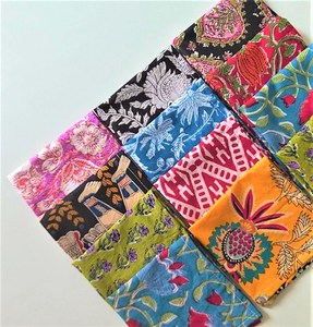 ผ้าเช็ดปากผ้าฝ้ายพิมพ์ลายด้วยมือแบบขายส่ง ชุดผ้าเช็ดปากสำหรับงานเลี้ยงอาหารค่ำสไตล์อินเดีย ผลิตโดยช่างฝีมือ เป็นมิตรกับสิ่งแวดล้อม ใช้ซ้ำได้ เหมาะสำหรับงานอีเว้นท์ - Product Image 4