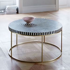Table basse décorative en os incrusté fait main, meuble d'appoint pour un design de salon contemporain. - Product Image 1