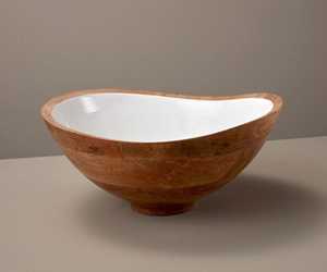 Bol de service artisanal en bois d'acacia naturel avec support, bol à fruits rond sur piédestal fait main pour la cuisine et la salle à manger - Product Image 4