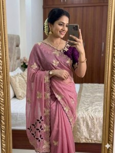 Sari de seda georgette color crema, verde pistacho, amarillo oscuro, morado, rosa y rosa intenso con estrellas y bordados múltiples, para fiestas, para mujer. - Product Image 1