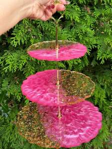 Support à gâteau rond en résine décorative, 3 pièces, style moderne, pour événements, écologique, par UO INDIA - Product Image 5
