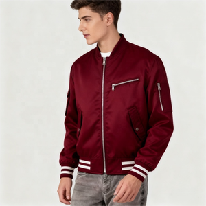 Veste bomber en satin pour homme, vêtement d'extérieur, satin de soie avec poche zippée décorative, veste varsity personnalisée pour homme - Product Image 3